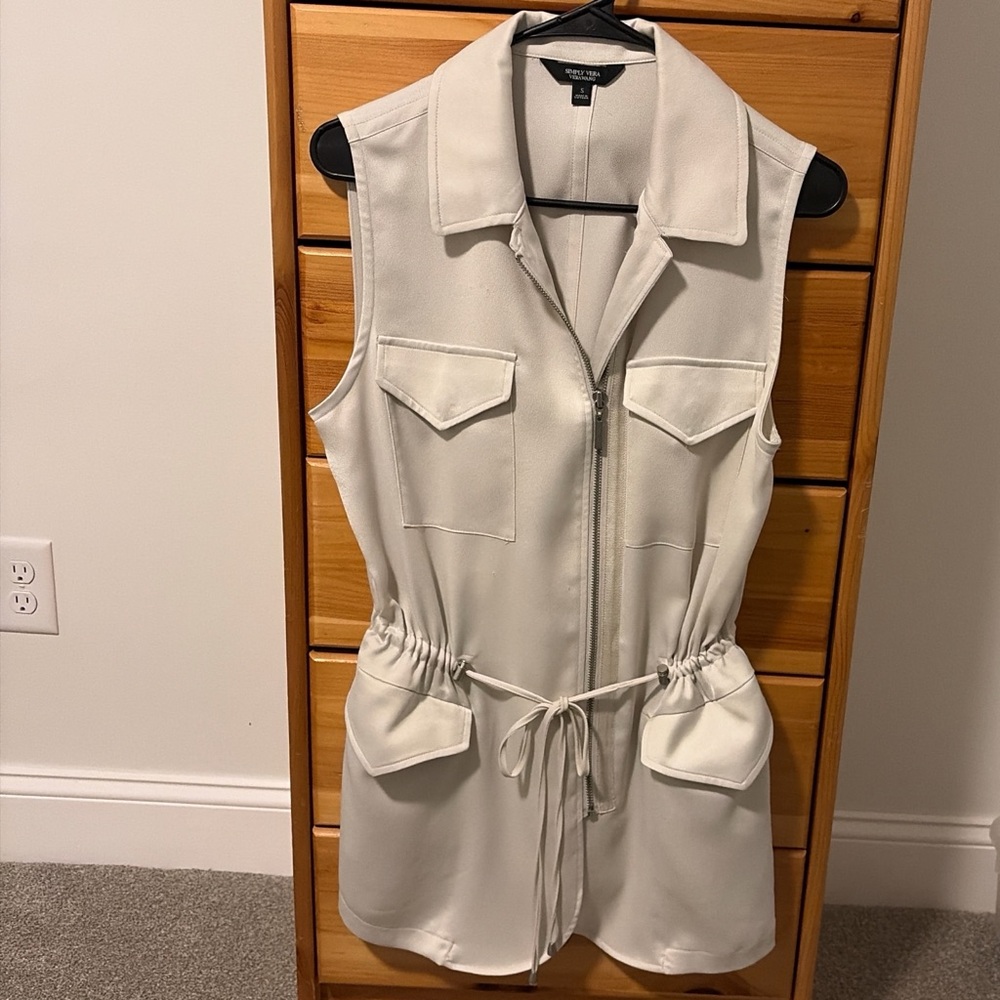 Simply Vera Vera Wang Cream Sleeveless Vest